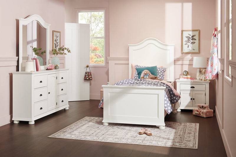 Commode de chambre à coucher Ella de 63 po (L) x 36 po (H) à 6 tiroirs avec armoire - blanche