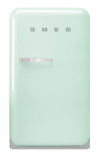 Réfrigérateur compact Smeg rétro de 4,31 pi3 - FAB10URPG3
