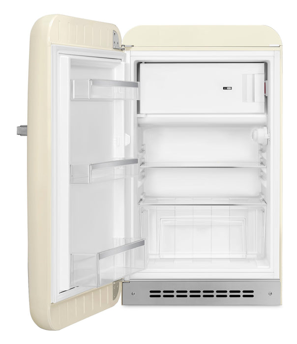 Réfrigérateur compact Smeg rétro de 4,31 pi3 - FAB10ULCR3