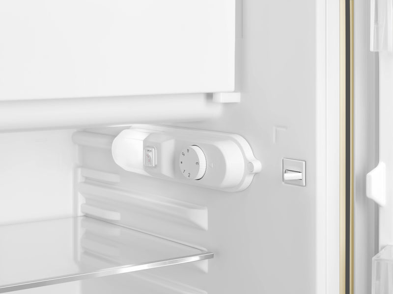 Réfrigérateur compact Smeg rétro de 4,31 pi3 - FAB10URCR3