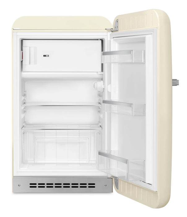 Réfrigérateur compact Smeg rétro de 4,31 pi3 - FAB10URCR3