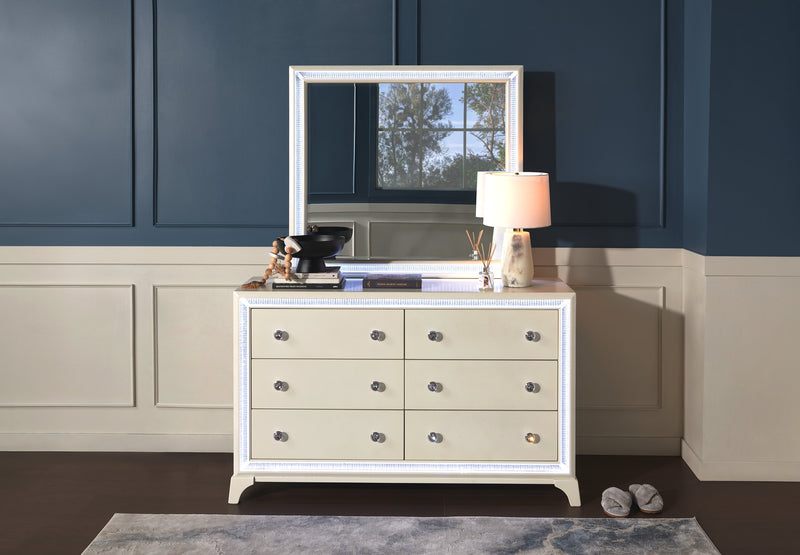 Commode somptueuse Halo de 58 po (l) x 35 po (H) à 6 tiroirs avec éclairage à DEL pour la chambre à coucher - blanche