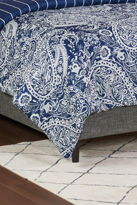 Ensemble d’édredon Lochlan 3 pièces pour lit double et grand lit - bleu marine et blanc