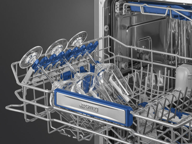 Lave-vaisselle Smeg avec commandes à l’avant - LSPU8653X