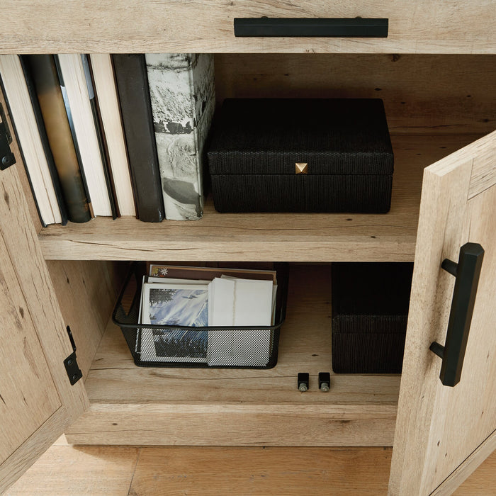 Armoire tout usage Mason Peak de 31,26 po de qualité commerciale - chêne clair