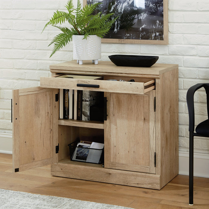 Armoire tout usage Mason Peak de 31,26 po de qualité commerciale - chêne clair