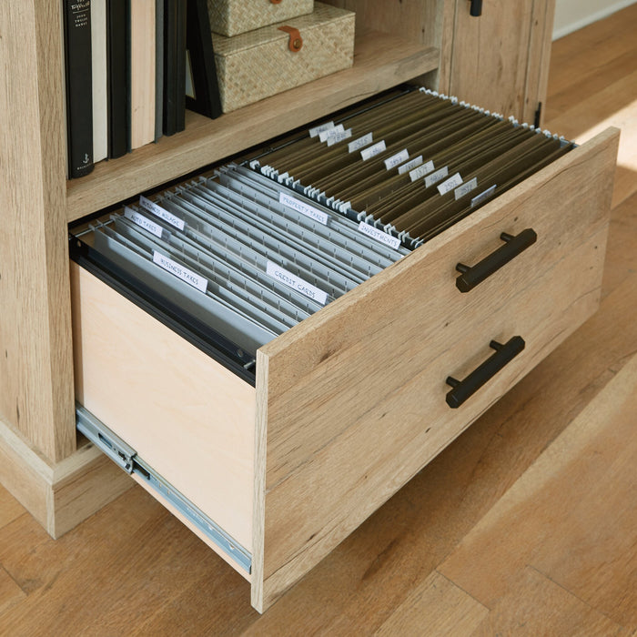 Petit bahut Mason Peak de 47,09 po de qualité commerciale avec tiroir et armoire - chêne clair