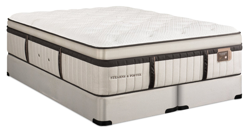 Ensemble matelas luxueux à Euro-plateau Middlesbrough de Stearns & Foster pour très grand lit