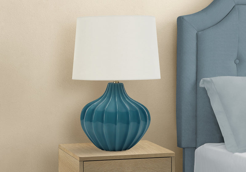 Lampe de table courbée de 24 po en céramique bleue