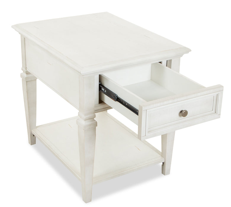 Table de bout traditionnelle Newman de 20 po avec rangement et tablette - pin blanc albâtre