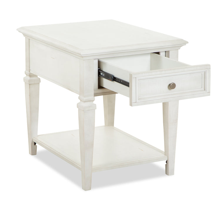 Table de bout traditionnelle Newman de 20 po avec rangement et tablette - pin blanc albâtre