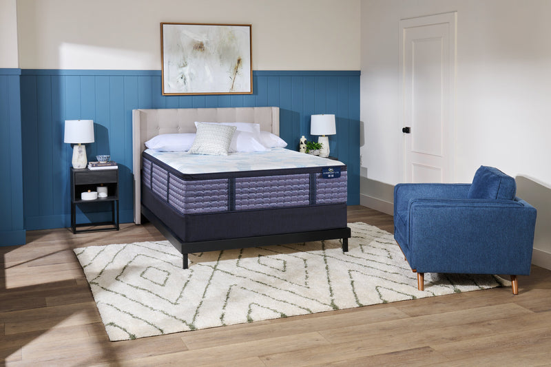 Ensemble matelas Night Shade LTX iComfortMD de Serta pour grand lit