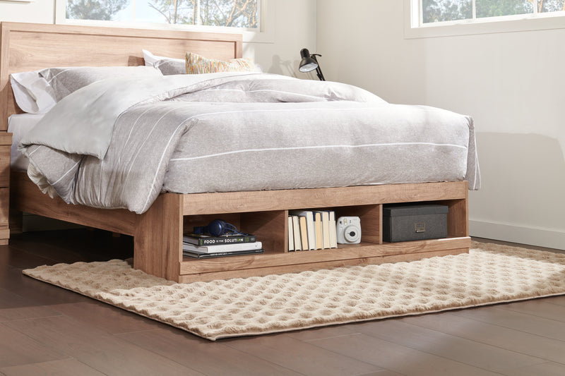 Lit plateforme Oakley fabriqué au Canada avec tête de lit et cadre de rangement, naturel - format grand lit