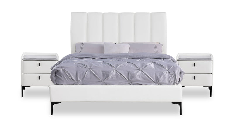Lit plateforme rembourré Nova en tissu de cuir végétalien blanc - format très grand lit