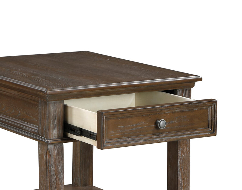 Table de bout traditionnelle Weston de 24 po avec rangement et ports USB - orme brun