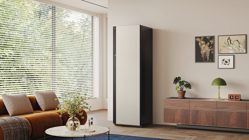 Système d’entretien de vêtements à la vapeur StylerMD de LG avec technologie TrueSteamMD et cintre mobile Dynamique MovingHangerMC - SC5MAR4G