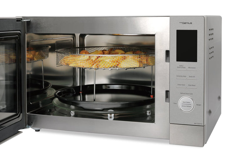Four combiné 4 en 1 Panasonic de 1,2 pi3 avec friture à air - NNCD87KSC