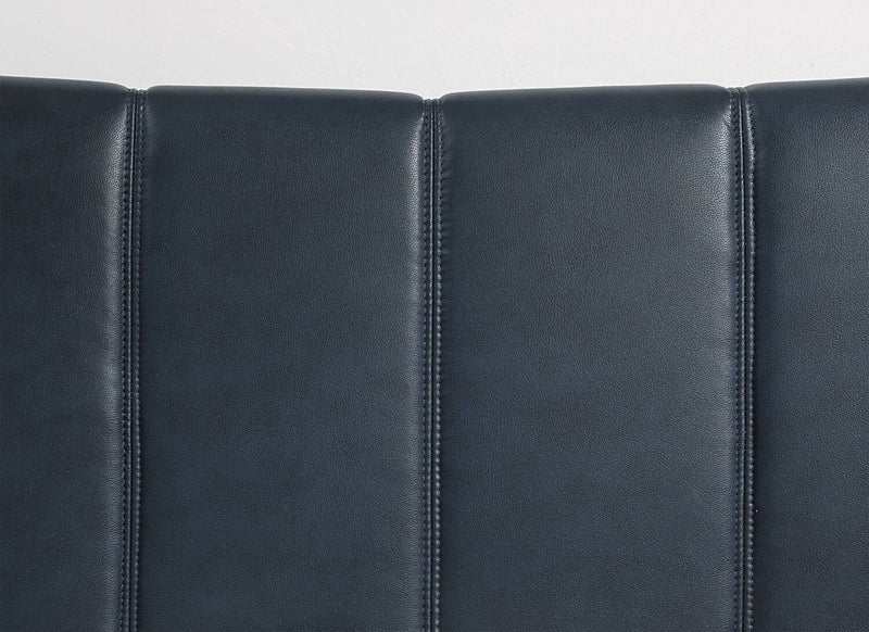 Lit plateforme rembourré Paseo en tissu de cuir végétalien bleu marine - format très grand lit
