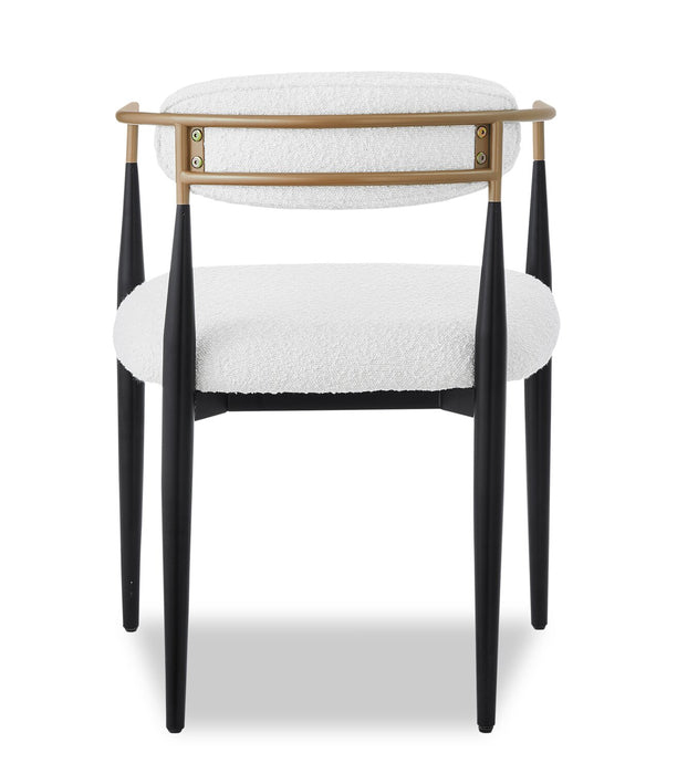 Chaise de salle à manger à accoudoirs Capri de Kort & Co. en métal avec tissu bouclé et touches dorées - blanche
