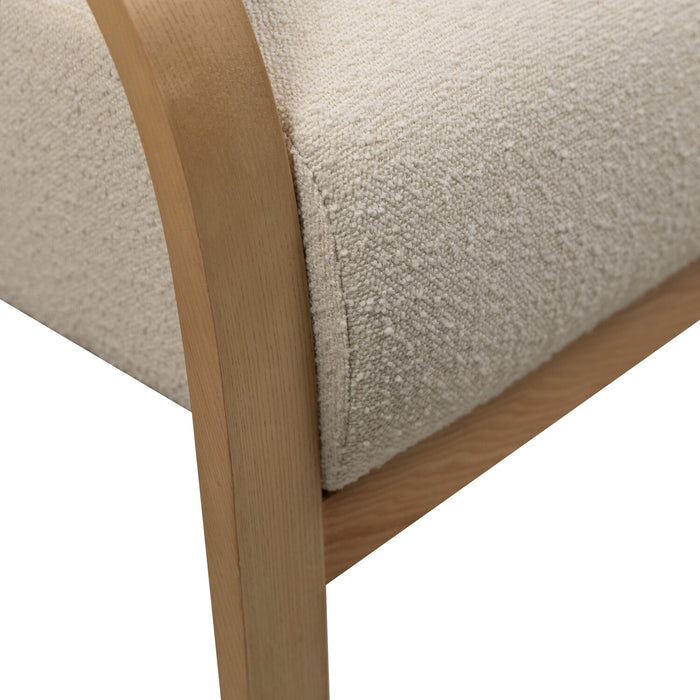 Fauteuil d’appoint Loft de 27,55 po en tissu bouclé avec coussin décoratif, accoudoirs et pattes en bois - blanc