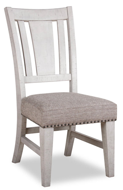 Willow Dining Chair with Cushion Fabric Seat & Nailhead Trim - Rustic White | Chaise de salle à manger Willow avec siège coussiné en tissu et bordure de clous décoratifs - blanc rustique