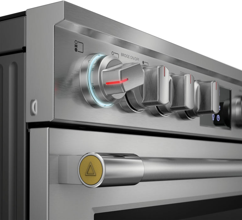 Cuisinière électrique Frigidaire Professional de 6,2 pi³ avec convection totale et friture à air - acier inoxydable Smudge-ProofMD - PCFE308CAF