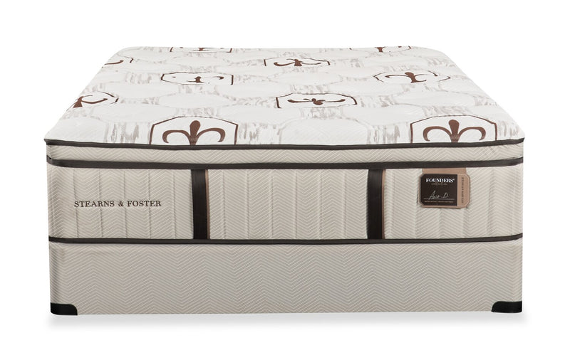 Ensemble matelas moyen luxueux à plateau-coussin Burnley de Stearns & Foster pour grand lit