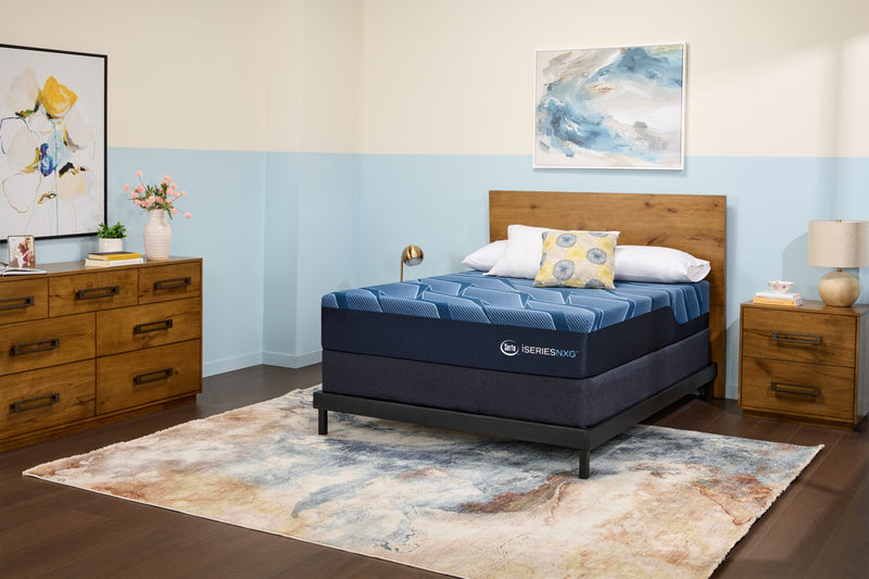 Ensemble matelas luxueux ferme à plateau régulier NXG1200 iSeries de Serta pour lit double