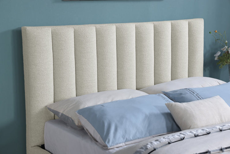 Lit plateforme rembourré Rain de Kort & Co. en tissu taupe capitonné - format grand lit