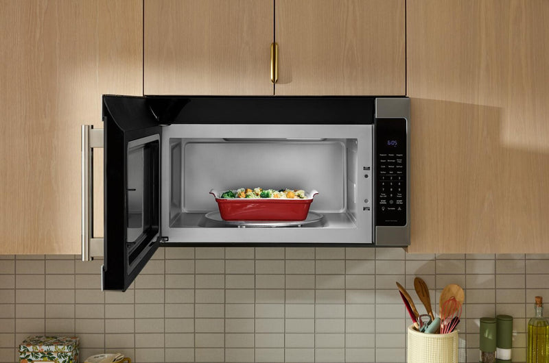 Four à micro-ondes à hotte intégrée KitchenAid de 2,1 pi3 - acier inoxydable - YKMMS330SPS