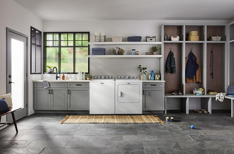 Laveuse à chargement par le haut 5,5 pi³ avec turbine et option Animal Pet Pro et sécheuse à gaz 7,0 pi³ de Maytag - blanches