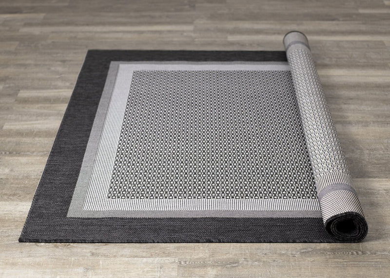 Carpette Milo à tissage plat monochrome 6 pi 7 po x 9 pi 6 po pour l’extérieur - grise