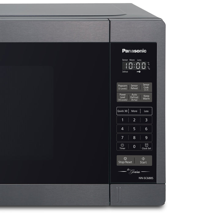 Four à micro-ondes de comptoir Panasonic de 1,3 pi3 avec technologie InverterMD - NNSC688SC