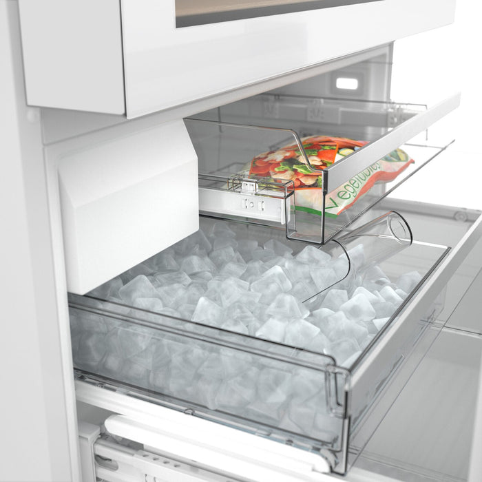 Réfrigérateur intelligent Bosch série 800 de 36 po et de 20,5 pi3 de profondeur comptoir à portes françaises - B36CL81ENW 