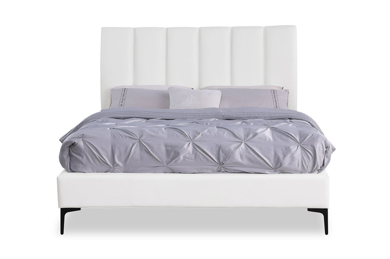 Lit plateforme rembourré Nova en tissu de cuir végétalien blanc - format très grand lit