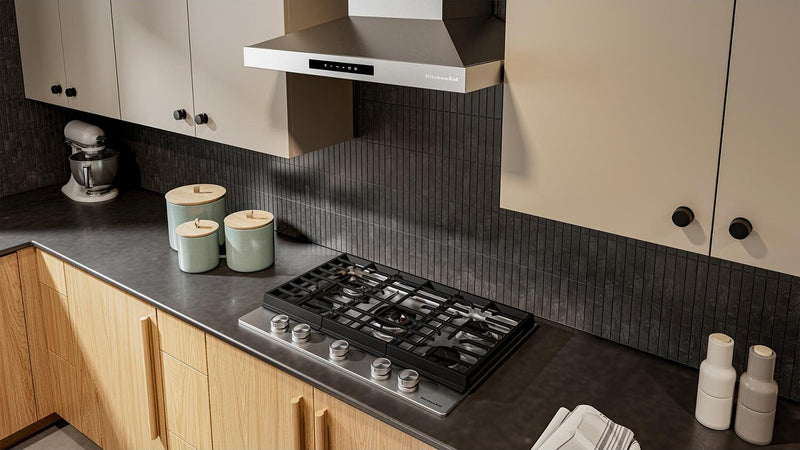 Surface de cuisson KitchenAid de 30 po au gaz sur métal avec grilles pour wok intégrées – acier inoxydable - KCGK530SSS