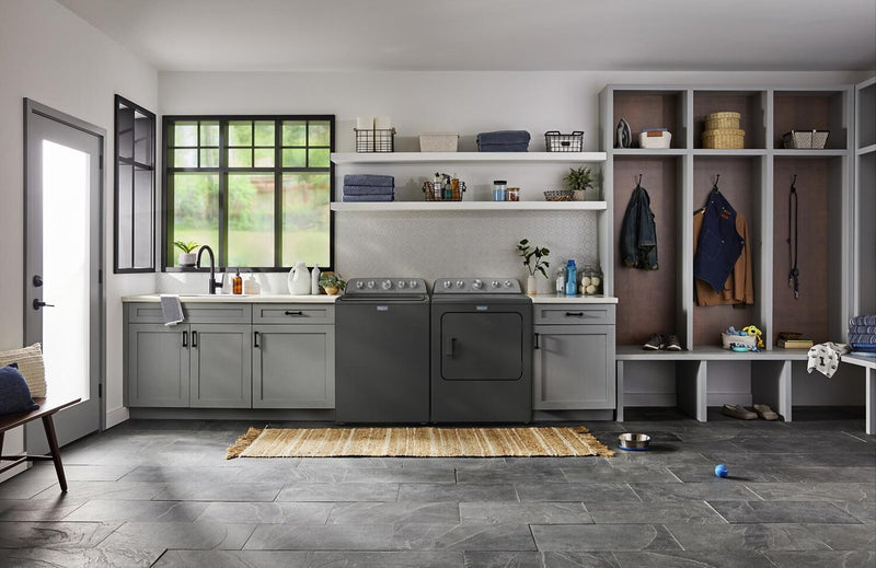 Laveuse à chargement par le haut 5,5 pi³ avec Animal Pet Pro et sécheuse électrique Animal Pet Pro 7,0 pi³ de Maytag - noir volcan