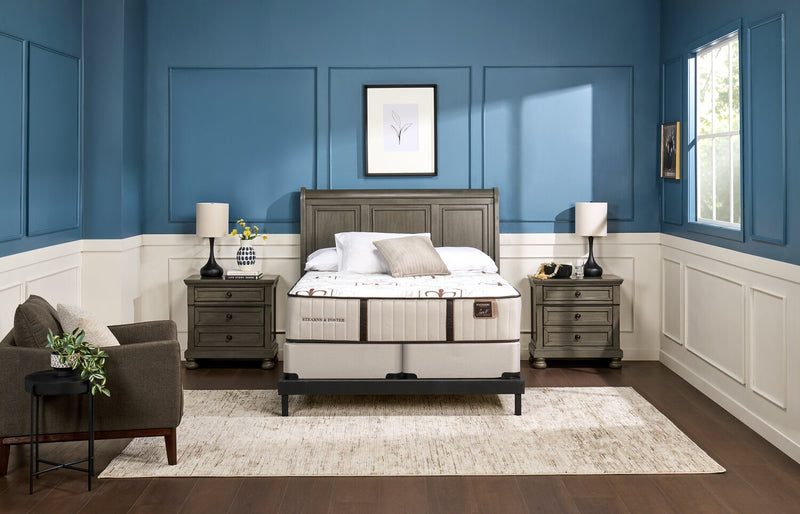 Ensemble matelas ferme luxueux à plateau régulier Allianz de Stearns & Foster pour très grand lit