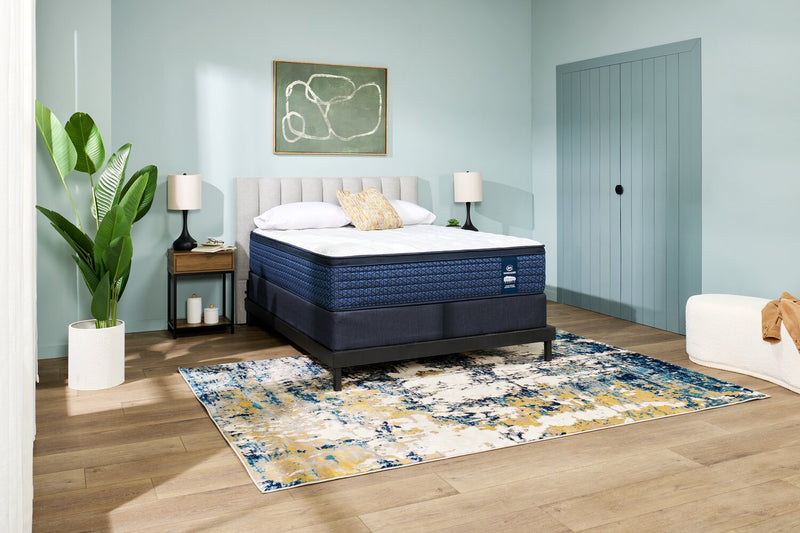 Ensemble matelas ferme à Euro-plateau Stonehaven Vanguard de Serta pour très grand lit