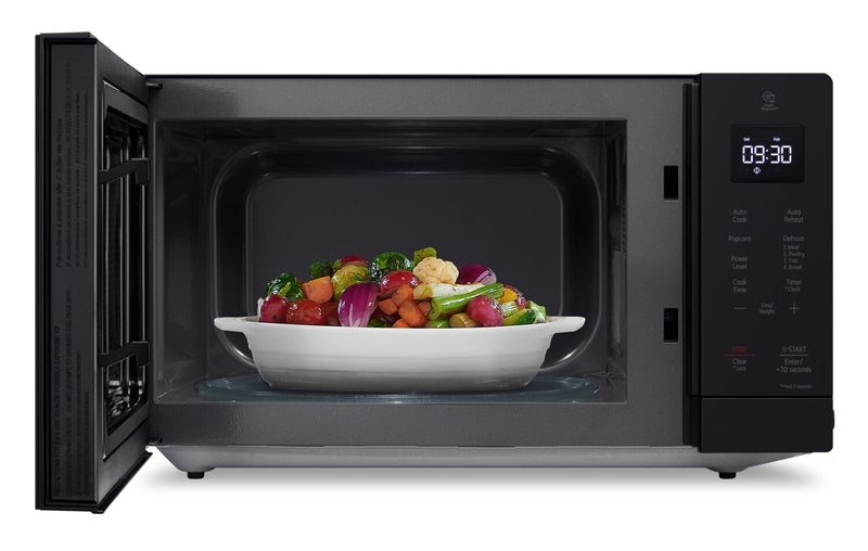 Four à micro-ondes de comptoir LG de 1,1 pi3 avec revêtement EasyCleanMC - MSER1130B