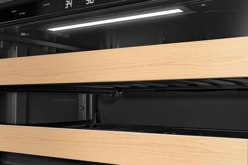 Refroidisseur à boissons KitchenAid de 24 po avec grilles à devant en bois - minerai noir - KUBL524SJP