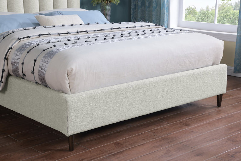 Lit plateforme rembourré Rain de Kort & Co. en tissu taupe capitonné - format grand lit
