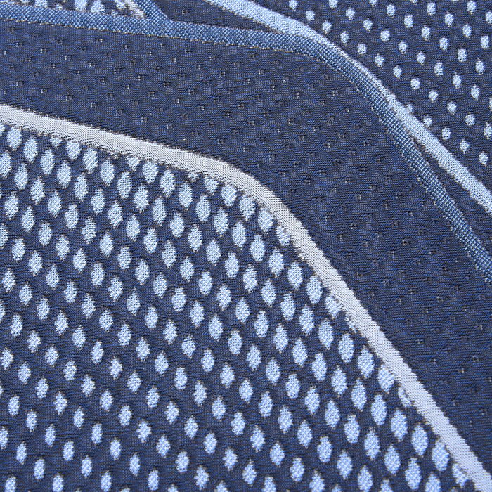 Matelas luxueux moyen à plateau régulier NXG1300 iSeries de Serta pour très grand lit