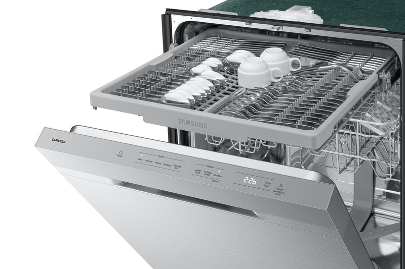 Lave-vaisselle Samsung de série 5500 de 24 po et de 48 dBA avec commandes sur le dessus et 3e panier - DW80DG5500SRAA