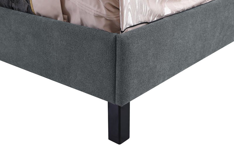 Lit plateforme Amos rembourré en tissu anthracite avec tête de lit à canaux - format lit double