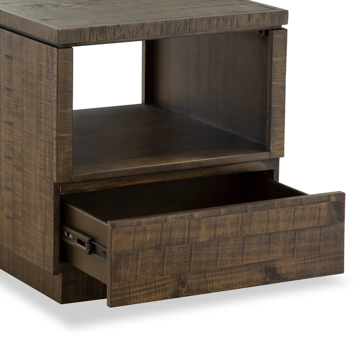 Table de bout rustique Elm de 22 po en pin - brune