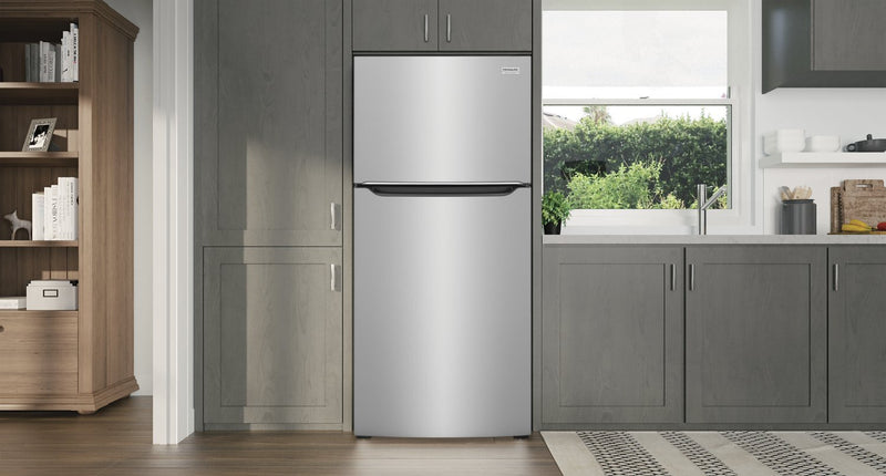 Réfrigérateur Frigidaire de 20 pi³ et de 30 po à congélateur supérieur - acier inoxydable résistant aux traces de doigts - GRTE2055AF
