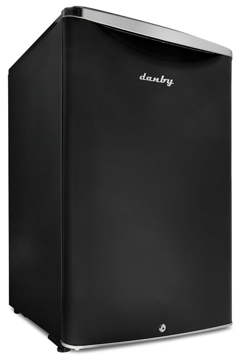 Mini réfrigérateur Danby de 4,4 pi³ et de 20,8 po à 1 porte - noir - DAR044A6MDB