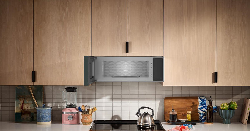 Four à micro-ondes à hotte intégrée intelligent à profil bas KitchenAid de 1,1 pi3 - genièvre - YKMML550RJP