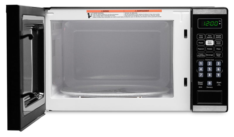 Four à micro-ondes de comptoir Danby de 0,7 pi³ avec dégivrage automatique - acier inoxydable - DBMW0722BBS